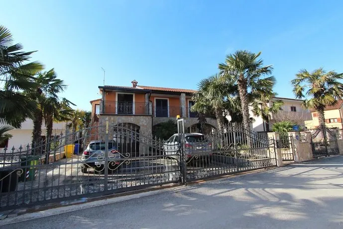 Apartments Dana & Stelio - Image 1