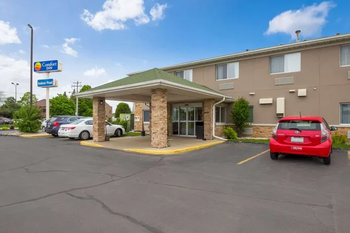 Comfort Inn Green Bay - Image 1