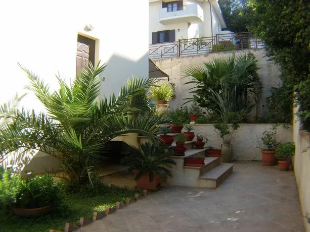 B&B Domus Tiberio - Image 1