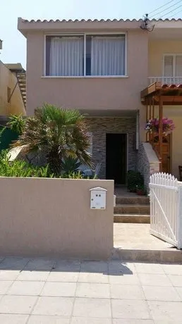 Tatiana's House - Image 1