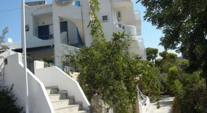 Efrosyni Apartments - Image 1