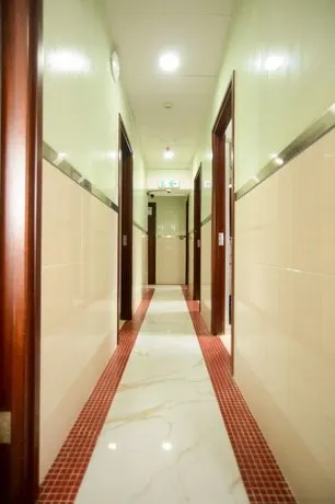 8 Days Boutique Hotel - Image 1