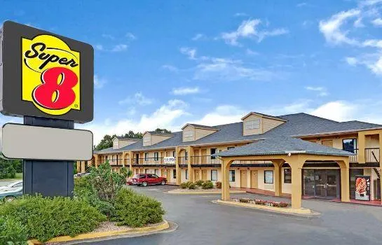 Super 8 Newnan - Image 1