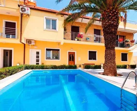 Apartments Nec - Image 1