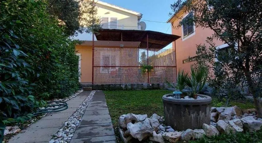 Apartment Positive Vibes - Image 1