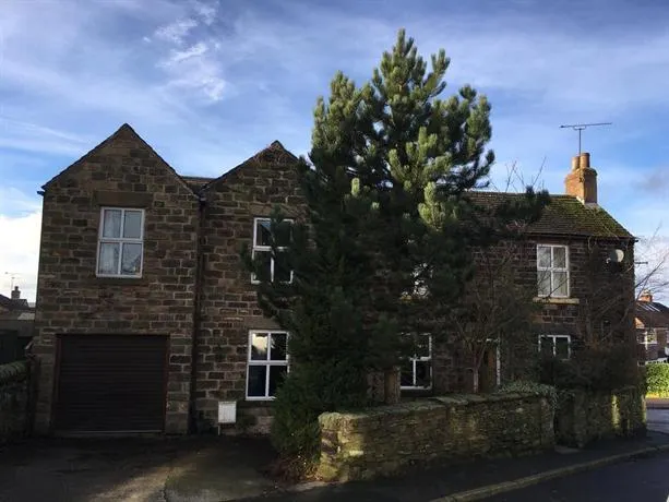 Hallowes Cottage - Image 1