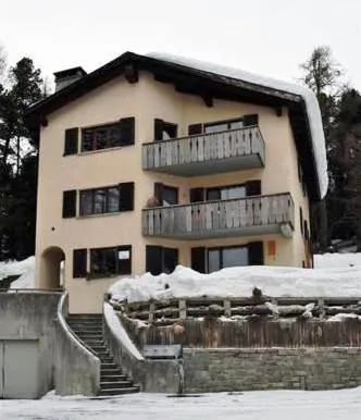 Apartment Chesa Grischa - Image 1