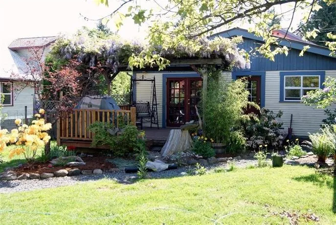 Island Getaway Vacation Rental - Image 1