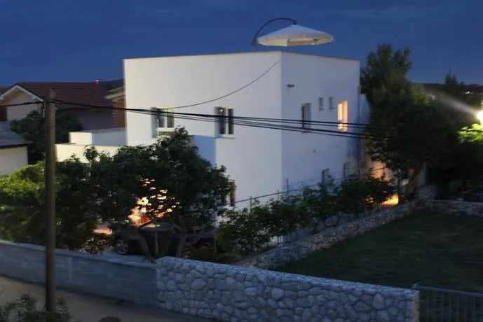 Apartments Ante Vir - Image 1