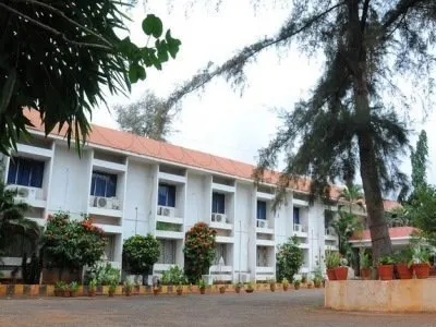 Hotel Badami Court - Image 1