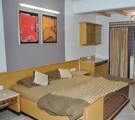 Princess Square Serviced Apartment - Image 1