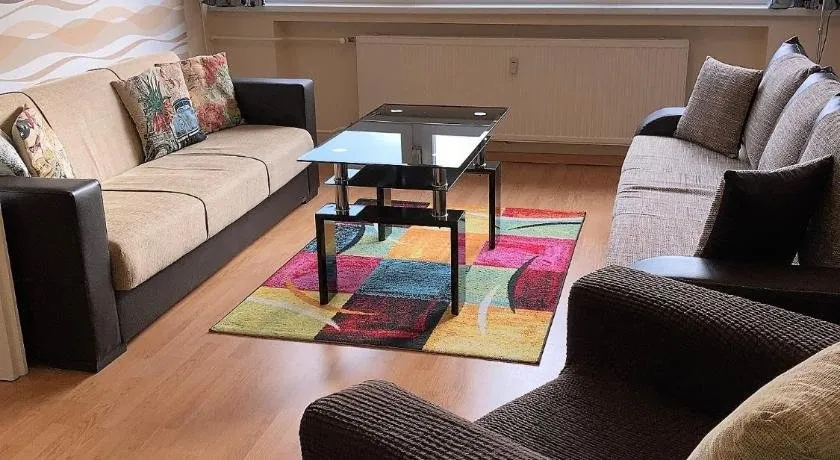 Center One Apartman - Image 1