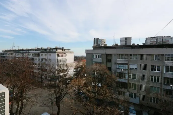 Anasta Apartment 2 - Image 1