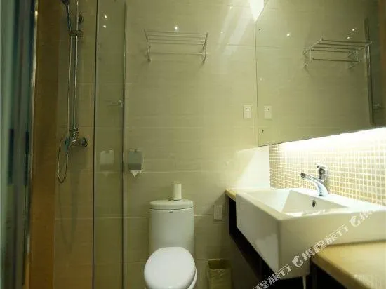 Nanwan Monkey Islet Tianlang Holiday Hotel - Image 1