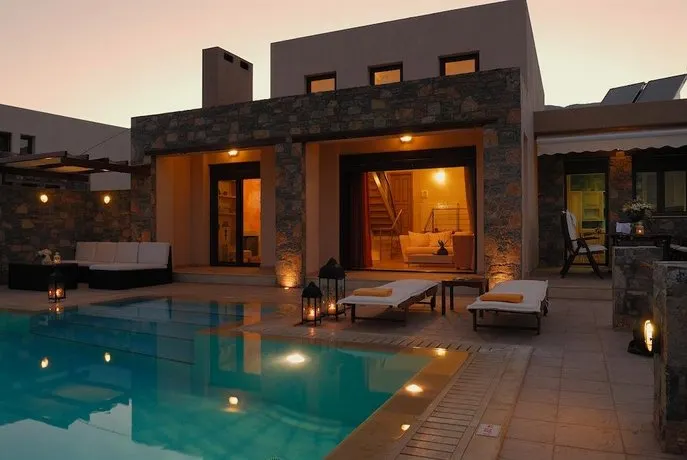 Elounda Seafront Villa - Image 1