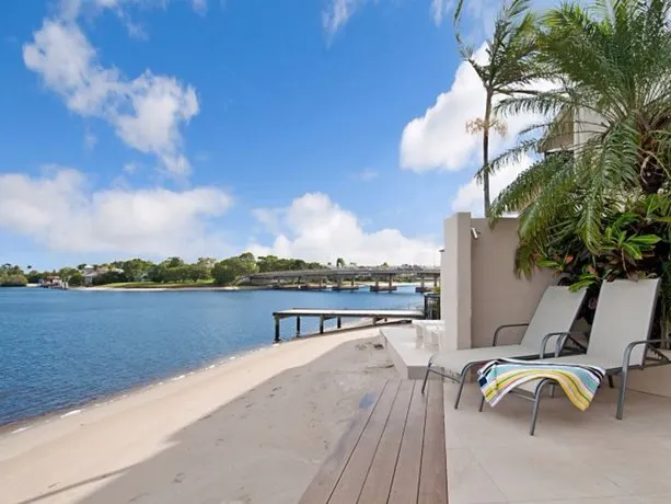 Weyba Quays Townhouse 7 Peza Court 6 - Image 1