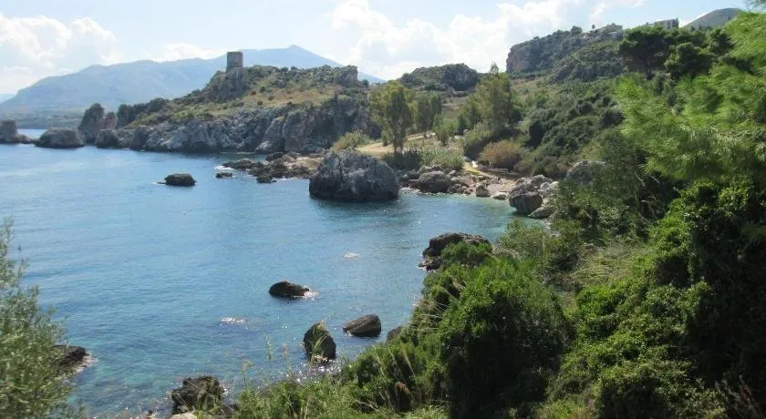 Helios Villa on the Sea - Image 1