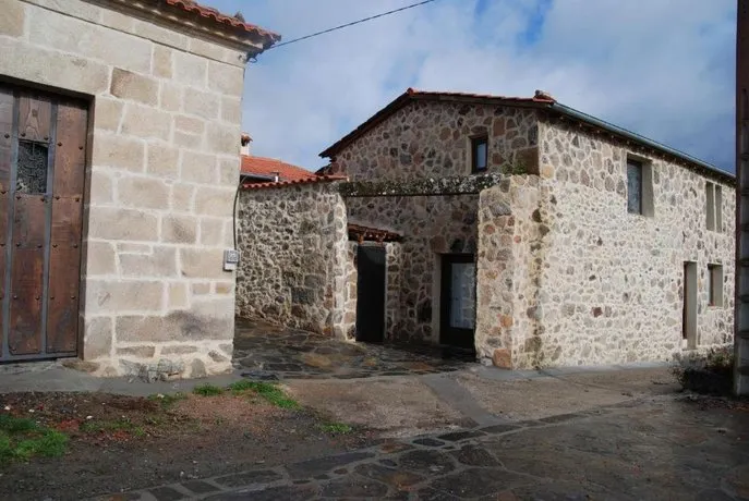 Apartamentos Aira Sacra - Image 1
