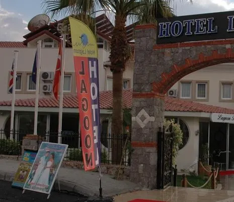 Lagoon Hotel - Image 1