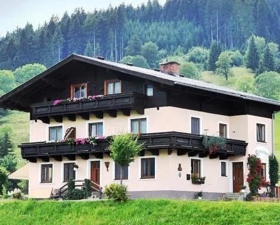Bio-Bauernhof Reitmayrgut - Image 1