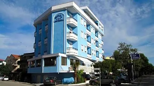 Hotel Lanterna - Image 1