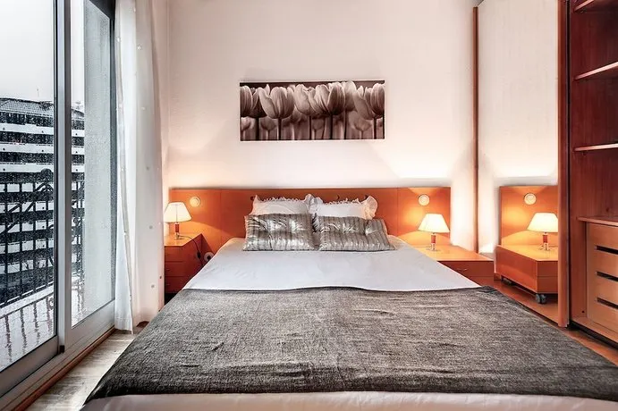 Apartments Barcelona & Home Deco St Joan - Image 1