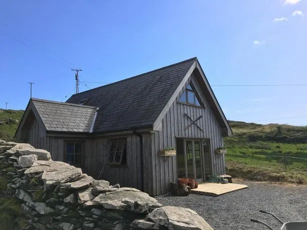 Cedar Boathouse Overlookng Baltimore, West Cork & Islands - Image 1