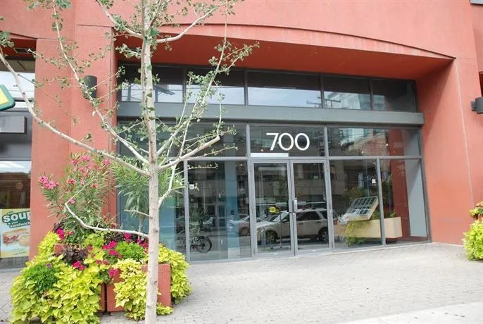 Toronto Luxury Accommodations 700 King Street - Image 1