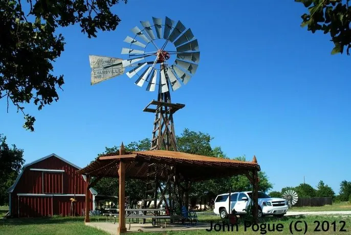 The Windmill Farm & Bed and Breakfast - Image 1