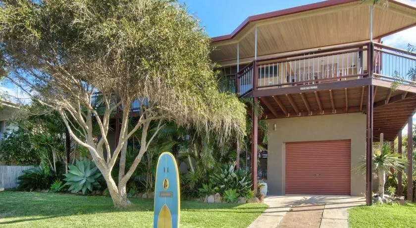 THE BOARDROOM ON BANKSIA - 11 Banksia Ave Bonny Hills - Image 1