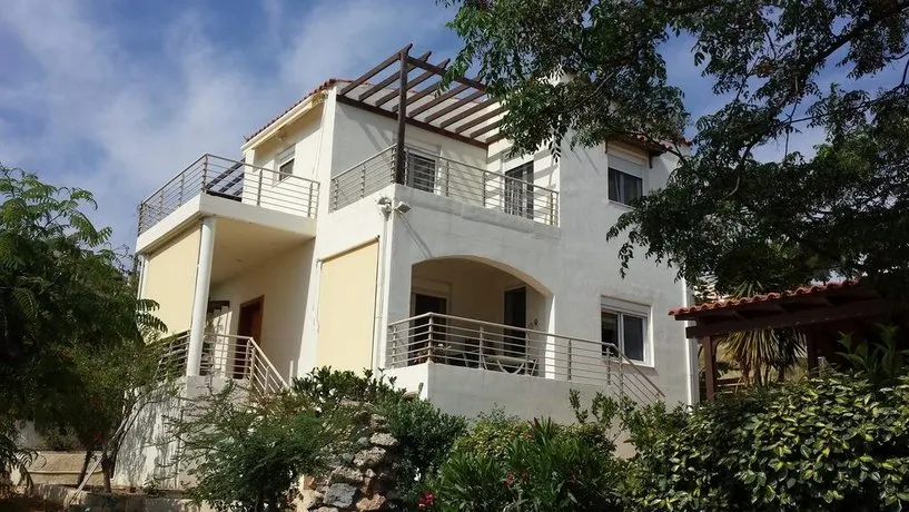 Reppas House - Image 1