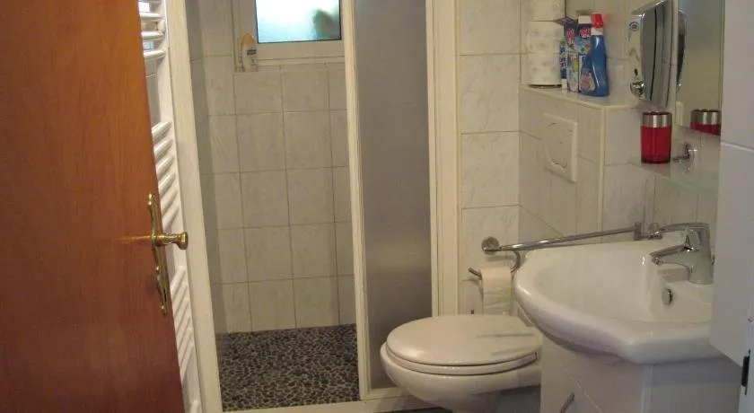 Apartments Bura & Jugo, Cres, without stress - Image 1