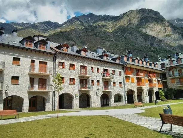 Residencial Valle De Benasque - Image 1