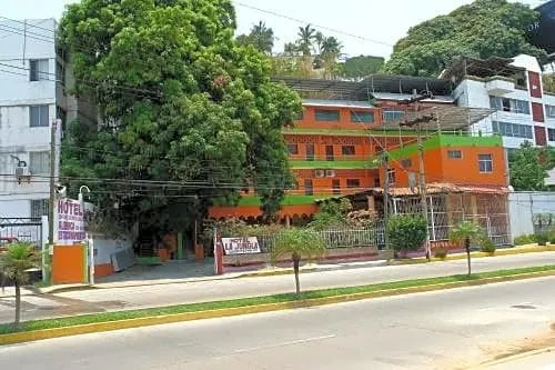 Hotel La Jungla - Image 1