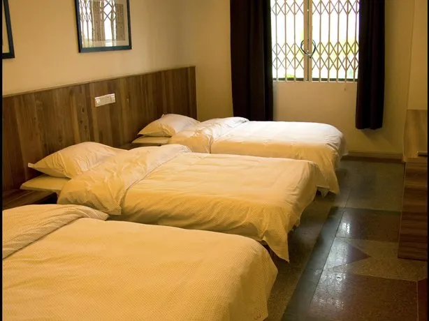 Nanning Travelling With Hostel - Image 1