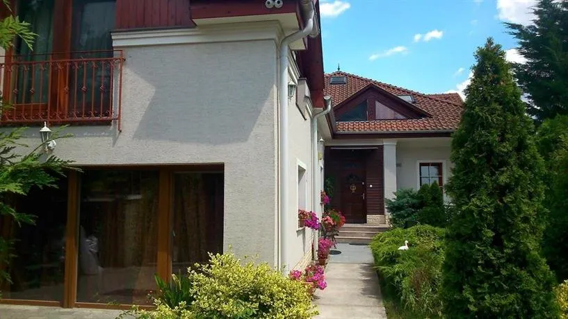 Falusi Panzio Budapest - Image 1