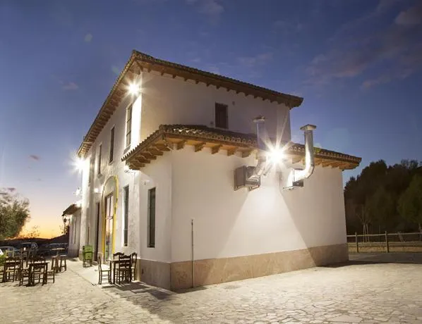 Apartamentos Puerta Sierra - Image 1