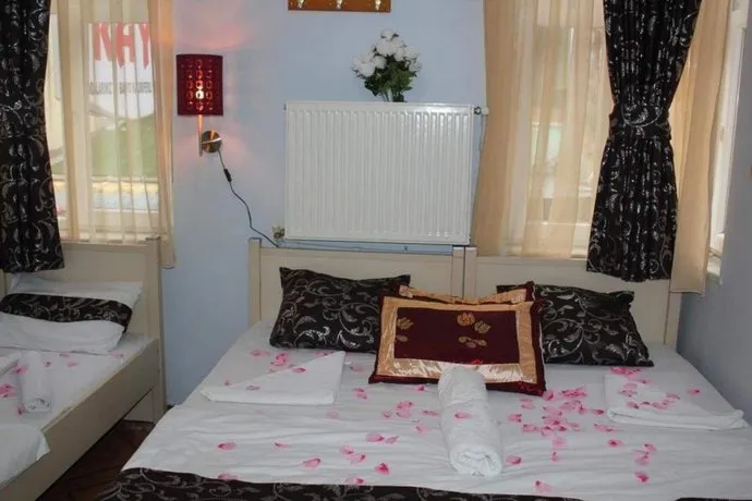Hotel Kaya - Image 1