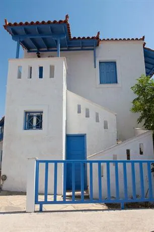 Aspres Apartments - Image 1