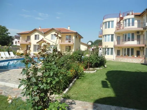 Family Hotel Radka - Image 1