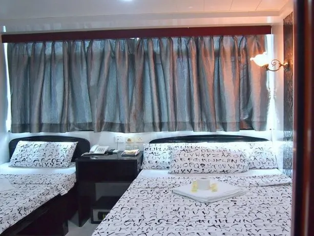 Delta Deluxe Hotel - Image 1