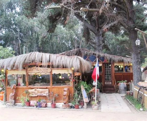 Cabañas Pinares del Mar de Isla Negra - Image 1