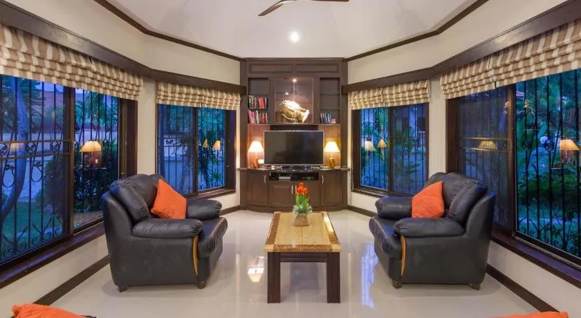 Baan Leelawadee - 4 Bed Villa near Walking Street - Image 1