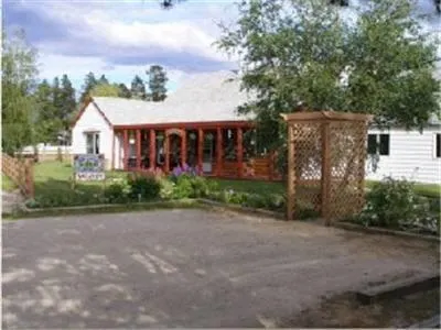 Rose Cottage Bed & Breakfast - Image 1