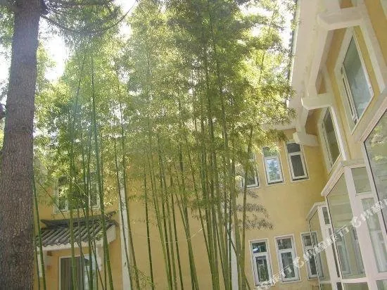 ZEN HOTEL - Image 1