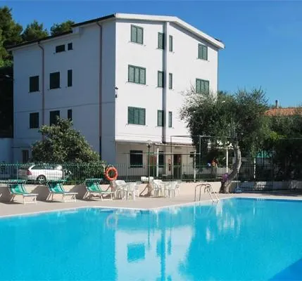 Albergo 2 Pini - Image 1