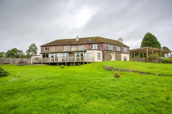 Looe Guesthouse - Image 1
