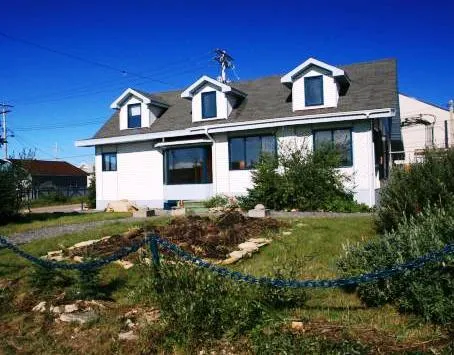 Tundra House Hostel - Image 1