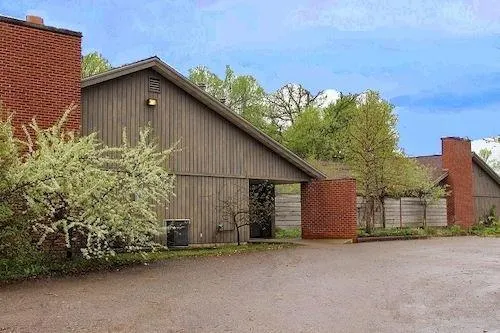 Woodland Ridge Retreat - Image 1