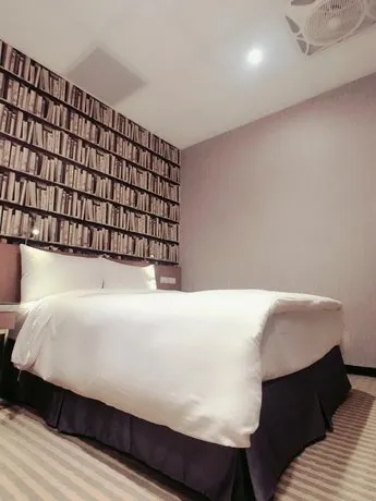 Di Hua Jie Stay - Image 1